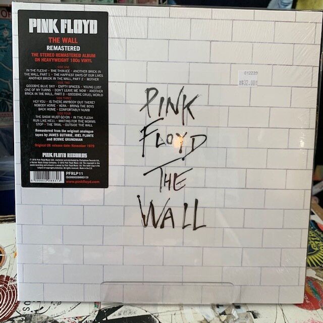 Pink Floyd - The Wall — Guestroom