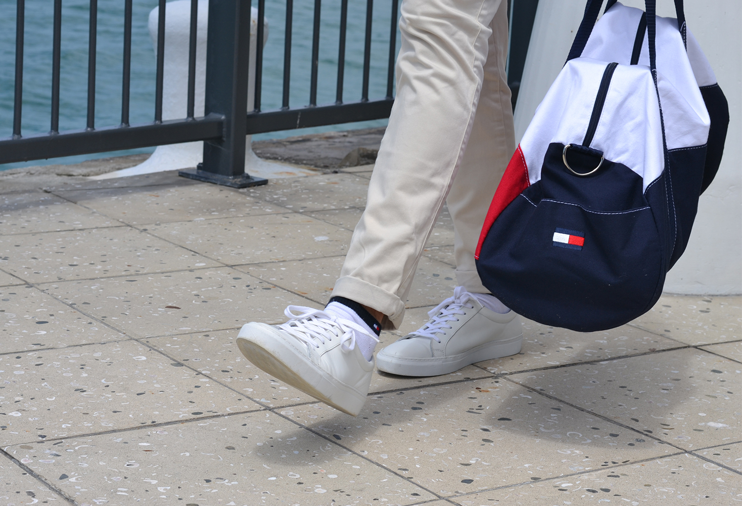 Jaheb-Barnett-tommy-hilfiger-duffle-bag.jpg