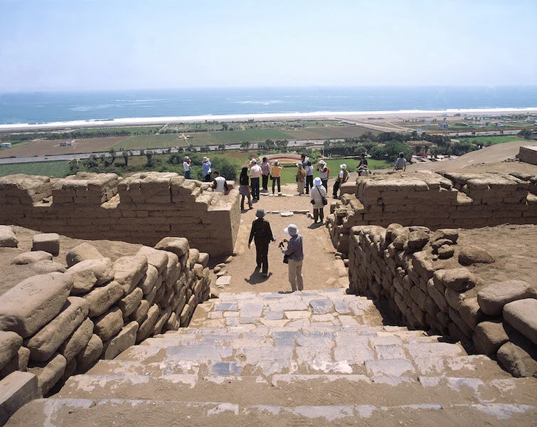 太平洋看法从太阳的寺庙,Pachacamac,利马金字塔的。