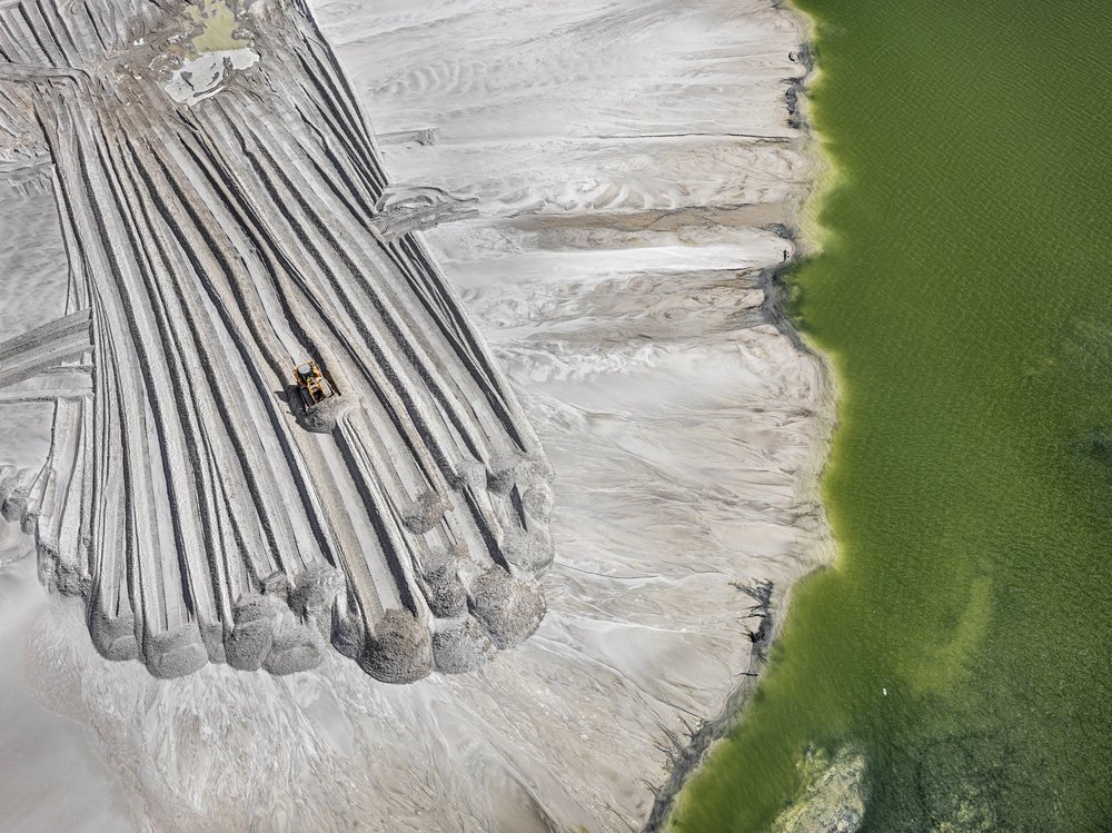 Fosforo. Image: Burtynsky