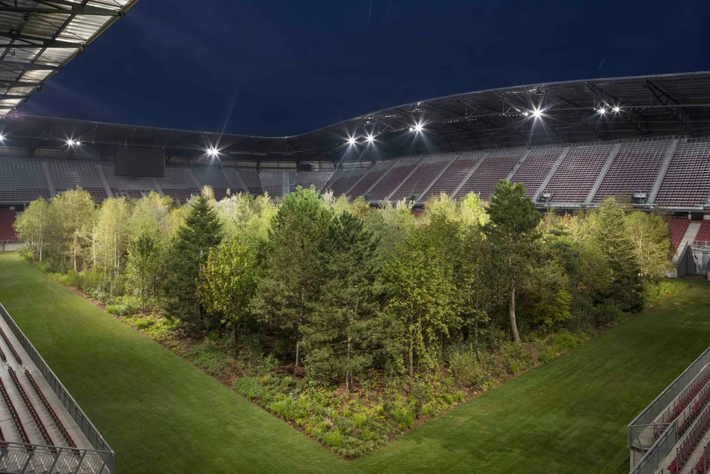 “FOR FOREST - The Unending Attraction of Nature” (2019), Stadio Wörthersee, Klagenfurt, Austria. Tutte le fotografie di Gerhard Maurer, se non diversamente indicato