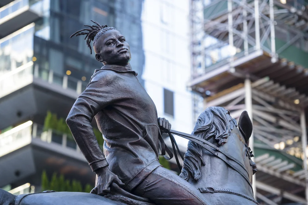 Kehinde Wiley, Rumors of War, 2019. © 2019 Kehinde Wiley. Presentato da Times Square Arts in collaborazione con il Virginia Museum of Fine Art e Sean Kelly, New York. Fotografo: Ian Douglas per Times Square Arts.