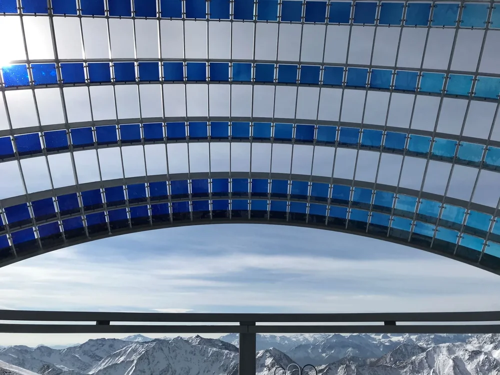 Olafur Eliasson Our glacial perspectives, 2020. Steel, coloured glass. Installation view:Hochjochferner glacier, South Tyrol. Photo: Studio Olafur Eliasson. Commissioned by: Talking Waters Society © 2020 Olafur Eliasson