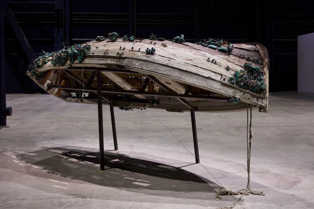 Chen Zhen Six Roots Enfance / Garçon - Childhood / Boy, 2000 Veduta dell’installazione, Pirelli HangarBicocca, Milano, 2020 © ADAGP, Parigi Courtesy Pirelli HangarBicocca, Milano, e GALLERIA CONTINUA Foto: Agostino Osio
