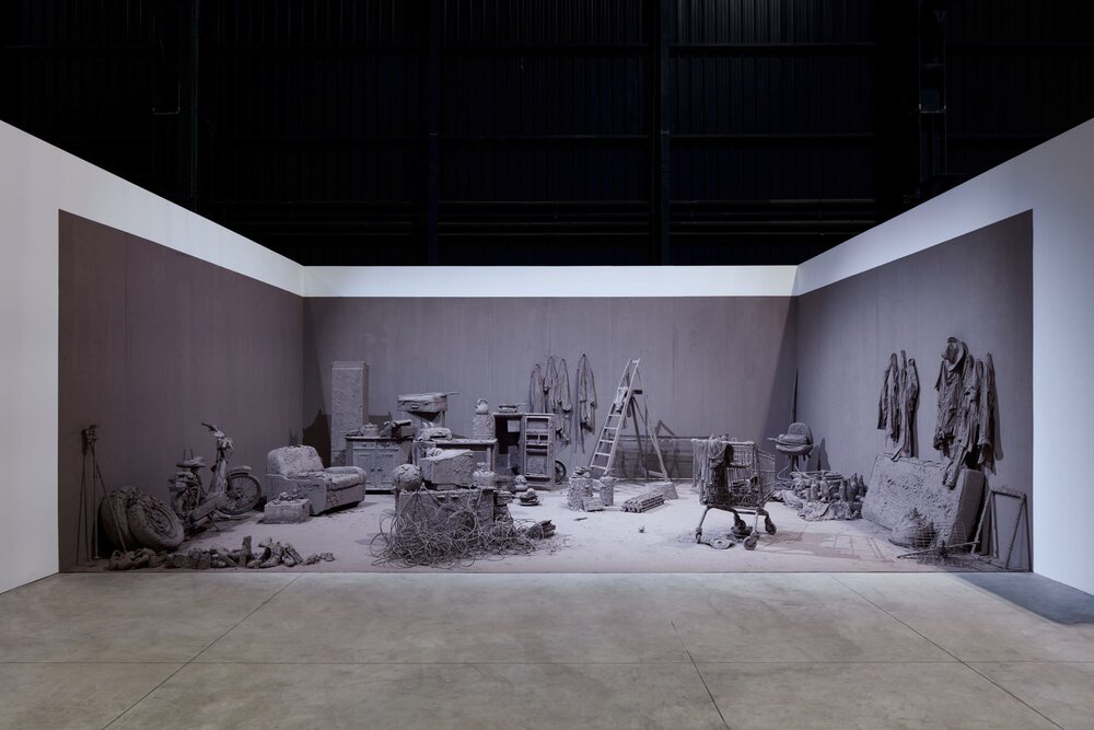 Chen Zhen Purification Room, 2000 Veduta dell’installazione, Pirelli HangarBicocca, Milano, 2020 © ADAGP, Parigi Courtesy Pirelli HangarBicocca, Milano, e GALLERIA CONTINUA Foto: Agostino Osio
