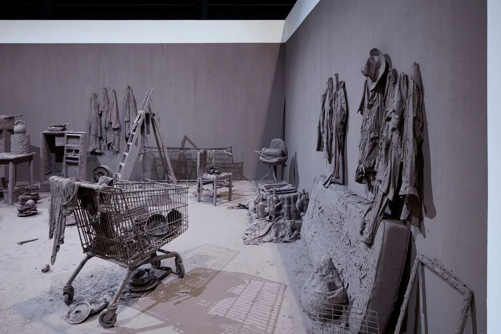 Chen Zhen Purification Room, 2000 (dettaglio) Veduta dell’installazione, Pirelli HangarBicocca, Milano, 2020 © ADAGP, Parigi Courtesy Pirelli HangarBicocca, Milano, e e GALLERIA CONTINUA Foto: Agostino Osio