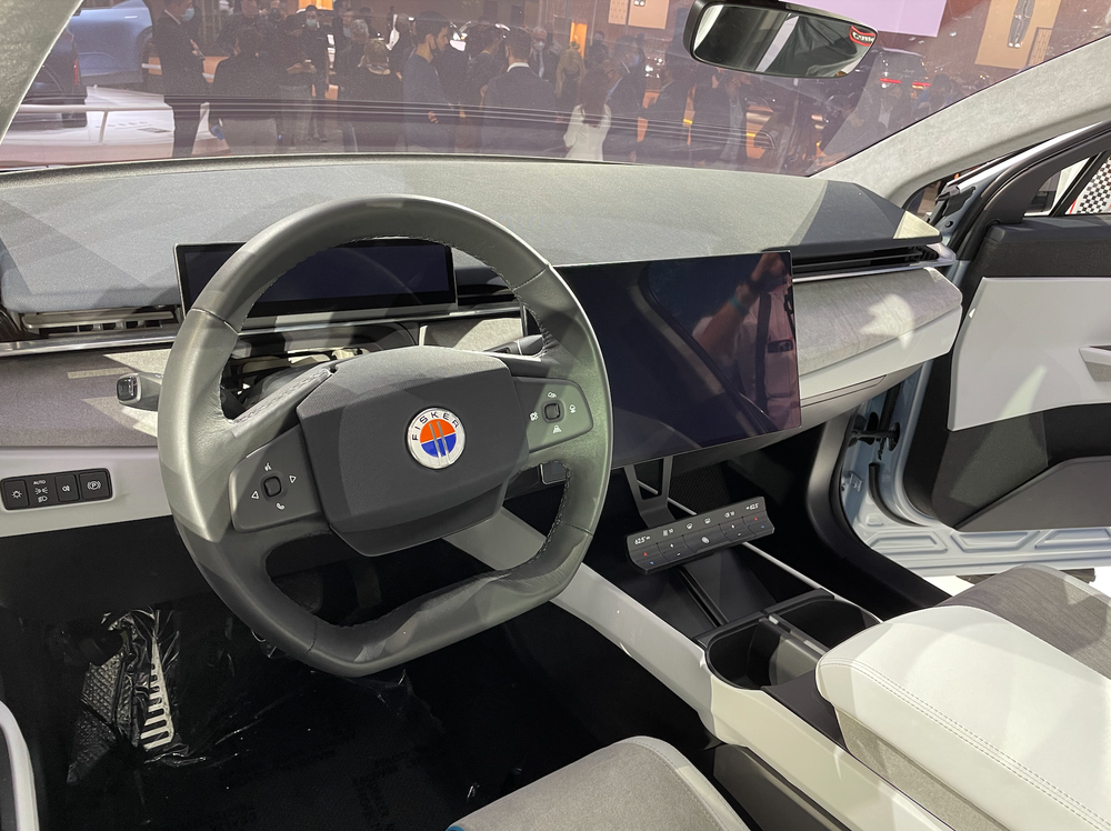 We hope the production interior will not look as 3D printed.