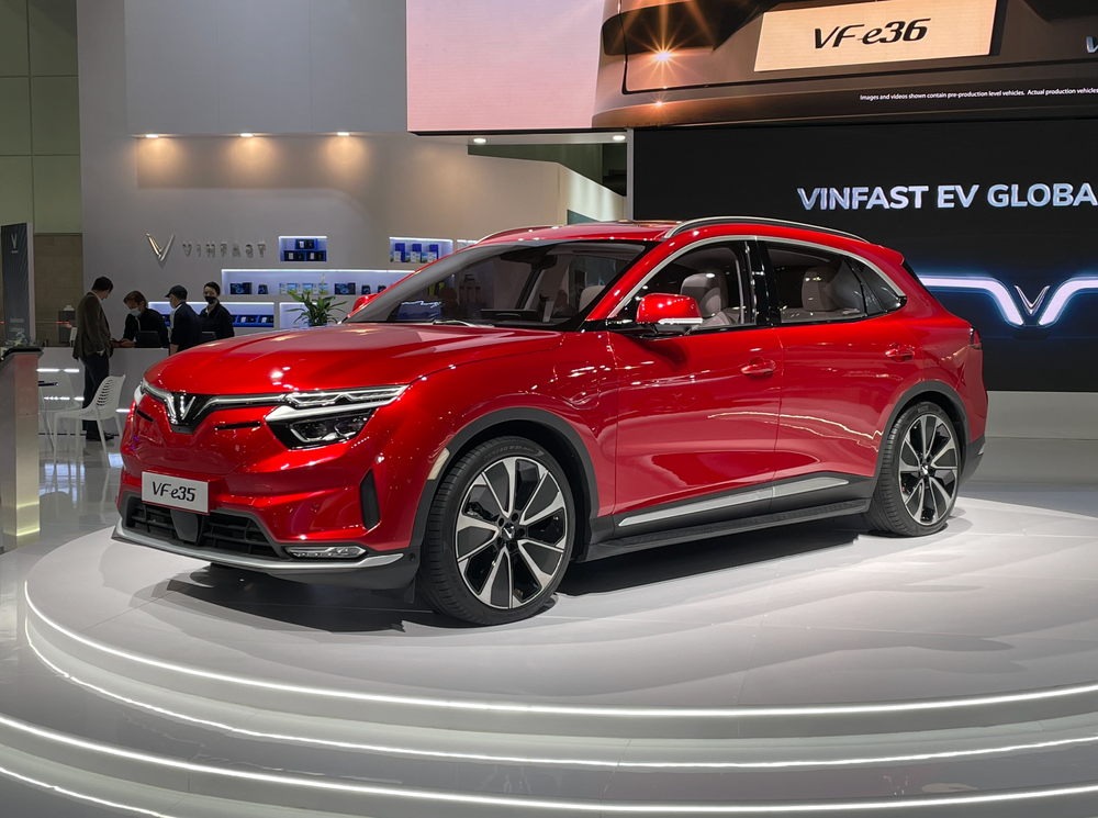 VF e35 could look at home inside a Renault dealership.