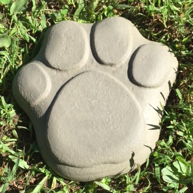 Dog paw print stepping stone mold 12" x 12" x 2" plaster concrete plastic mould
