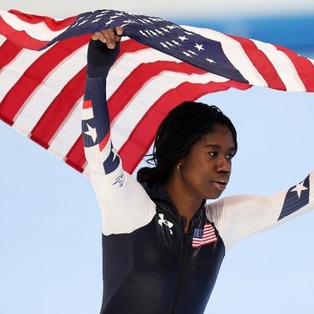 American Erin Jackson wins 500m speed skating gold at Winter Olympics. 
Erin Jackson is an American speedskating Olympic champion, inline skater, and roller derby player. 

#etiquette #classy #polite #manners #mannersmatter #ladylike #bougie #classyb