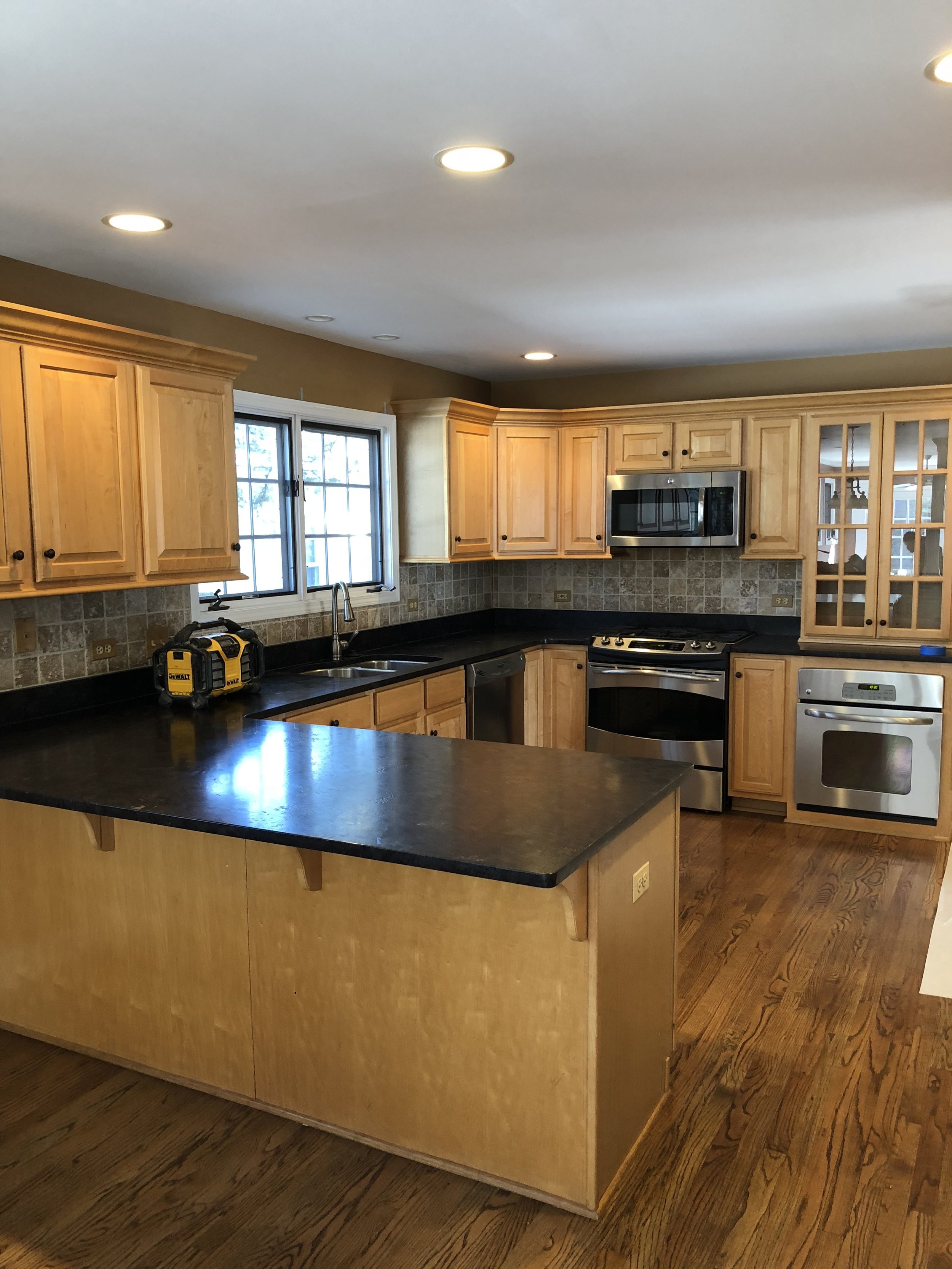 Beautiful Full Wood Kitchen Soapstone Counters Pantry Stainless