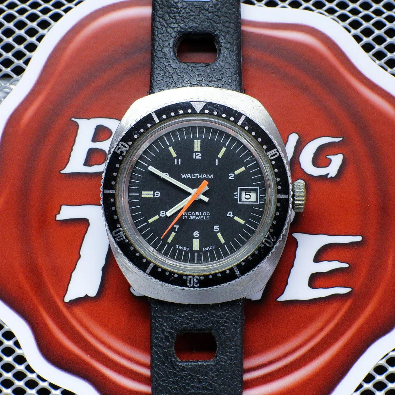 waltham diver watch