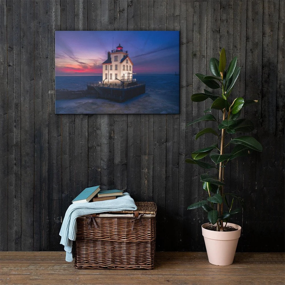 Canvas Print Lorain Lighthouse at Winter Sunset — V1DroneMedia