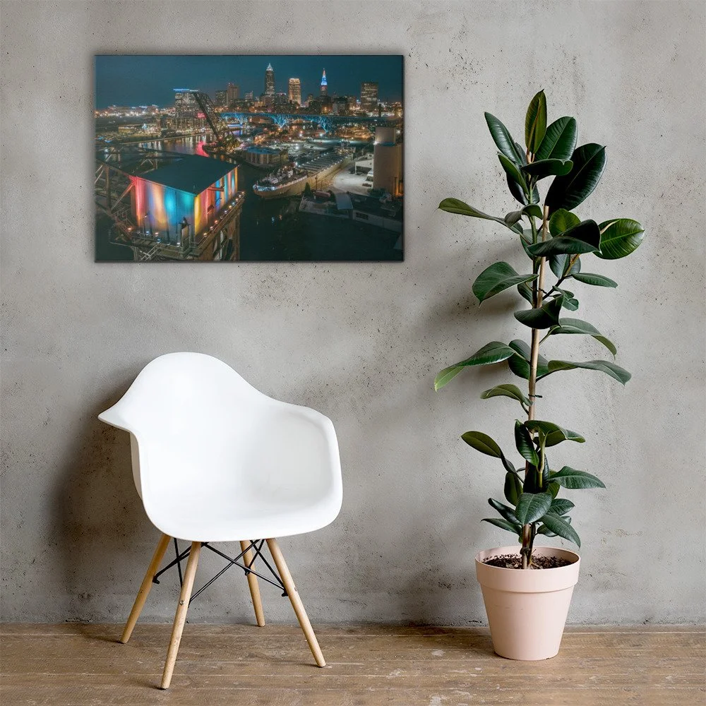 Canvas Print Nighttime View Of Cleveland Skyline From The Flats