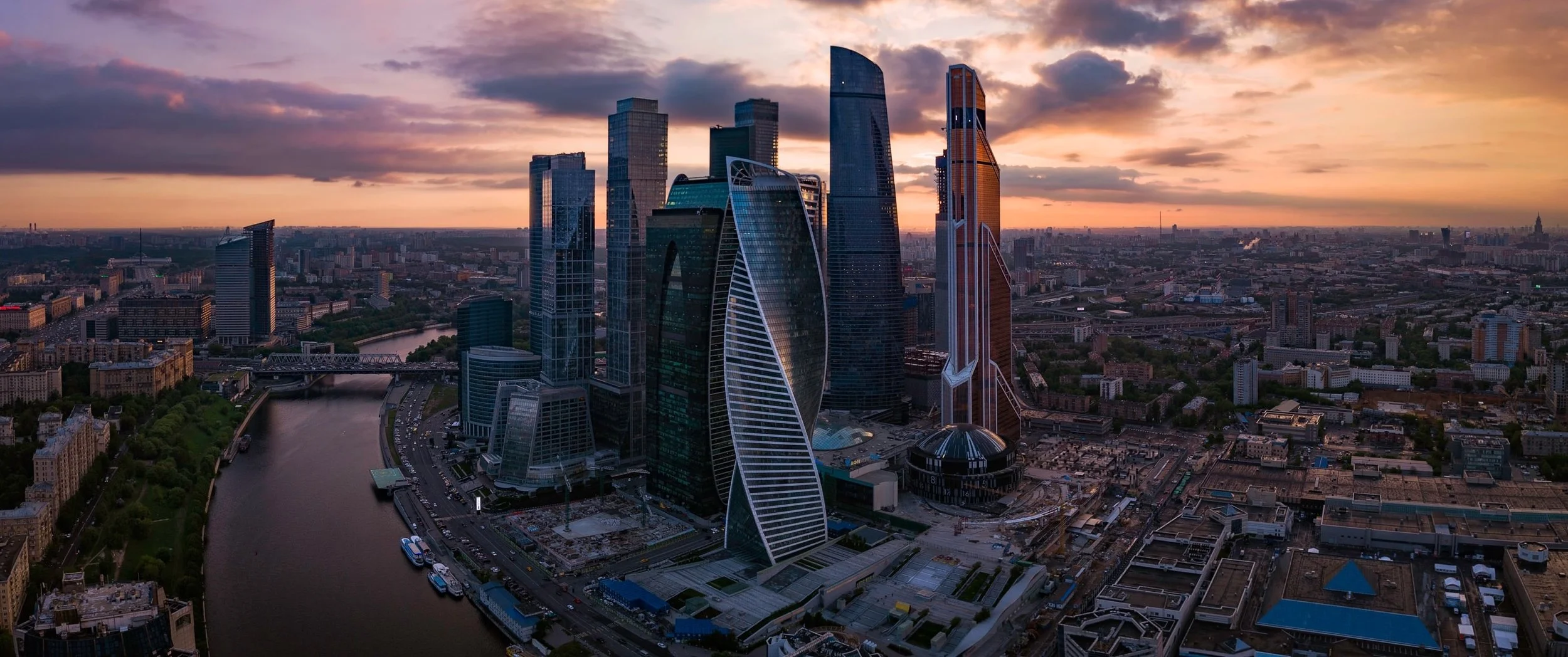 вечерняя москва сити