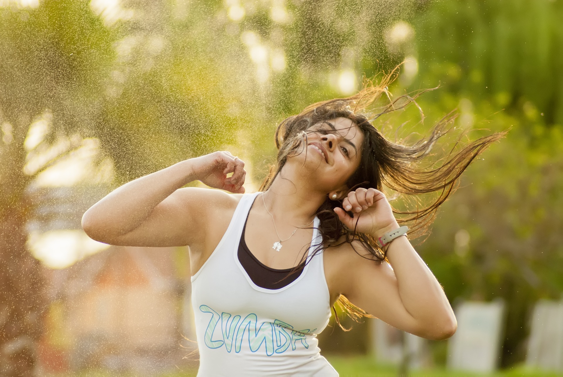 zumba-2382200_1920.jpg.