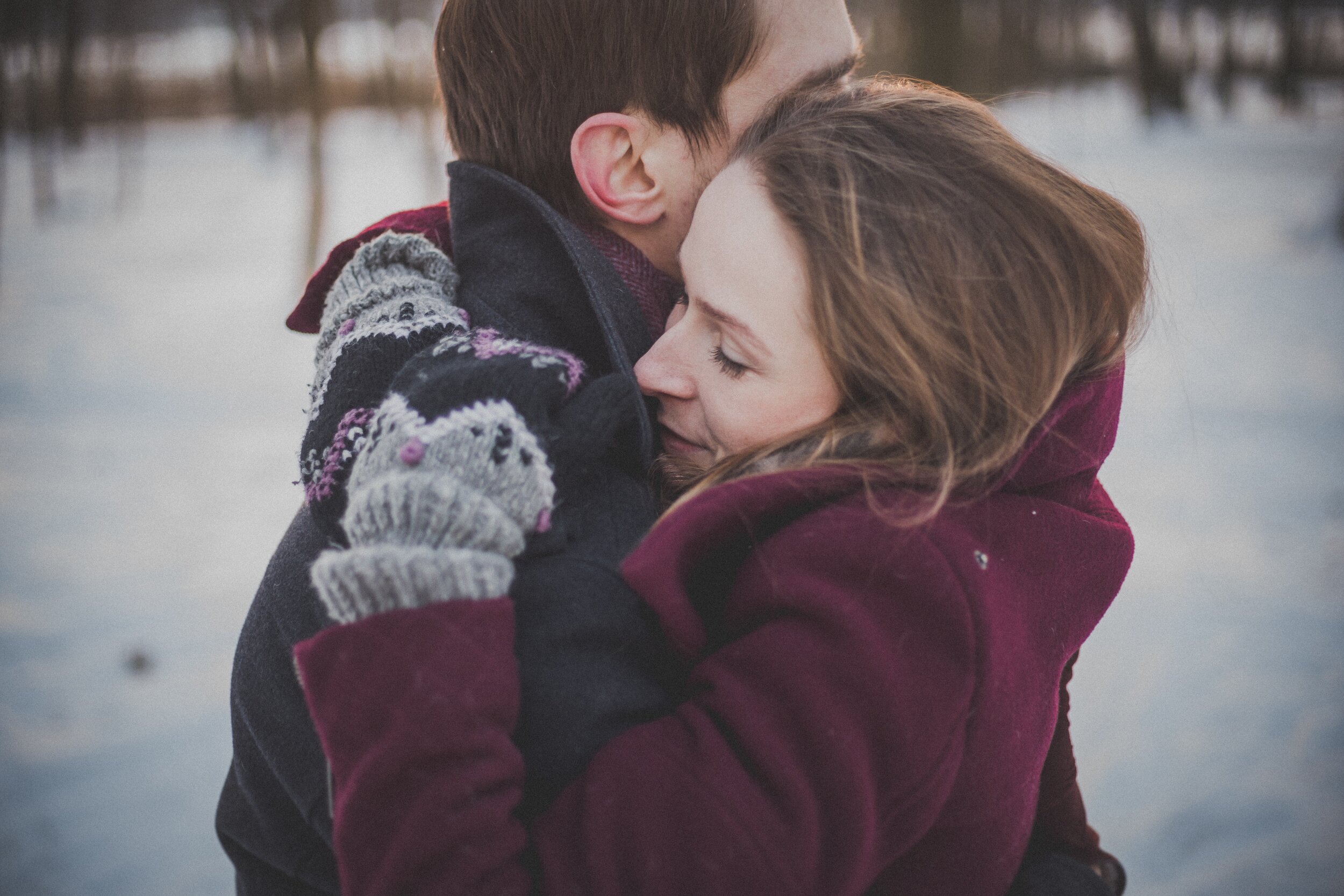 couple-hug-hugging-45644.jpg