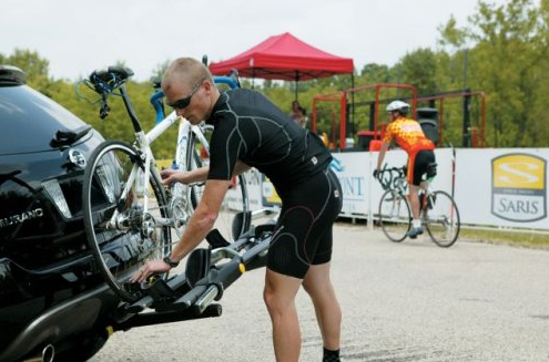 saris cycle on bike rack
