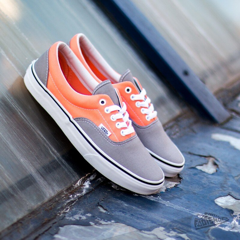 dark blue checkered vans slip on