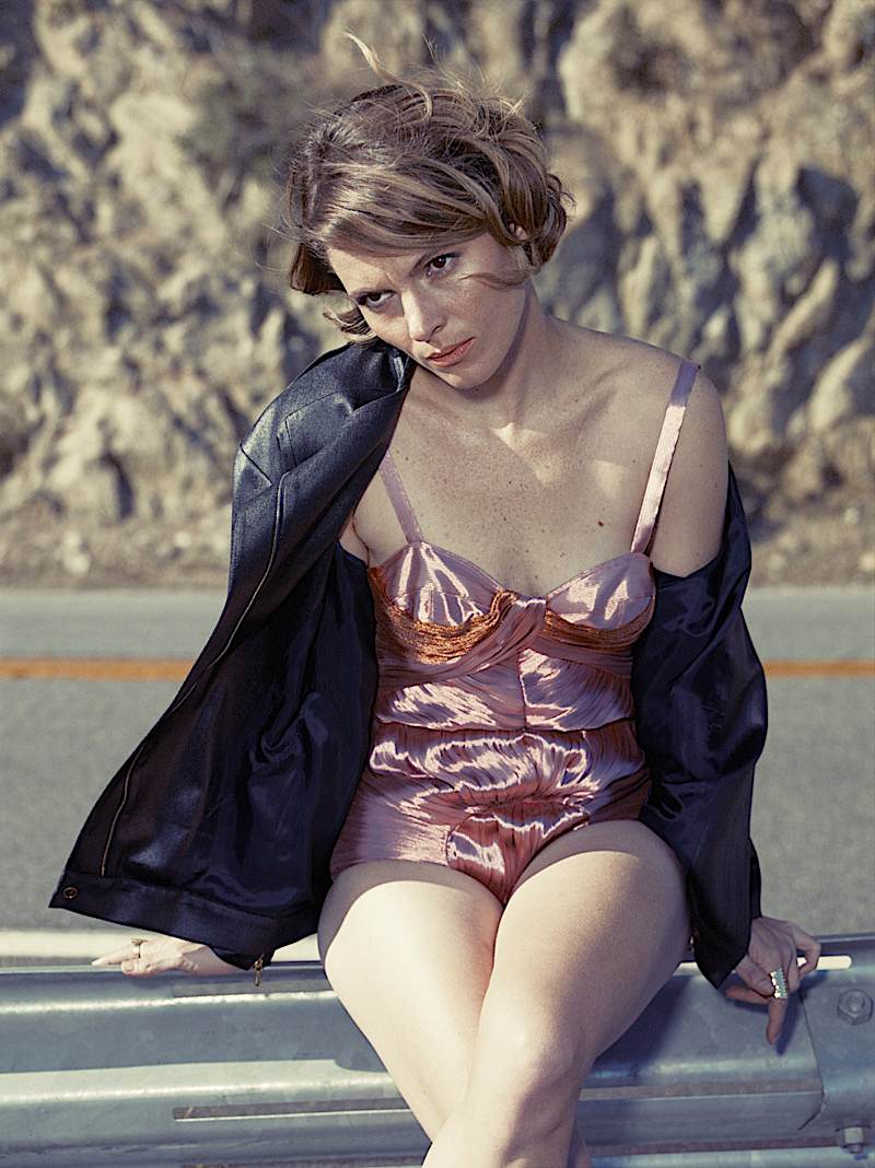 Amy seimetz hot