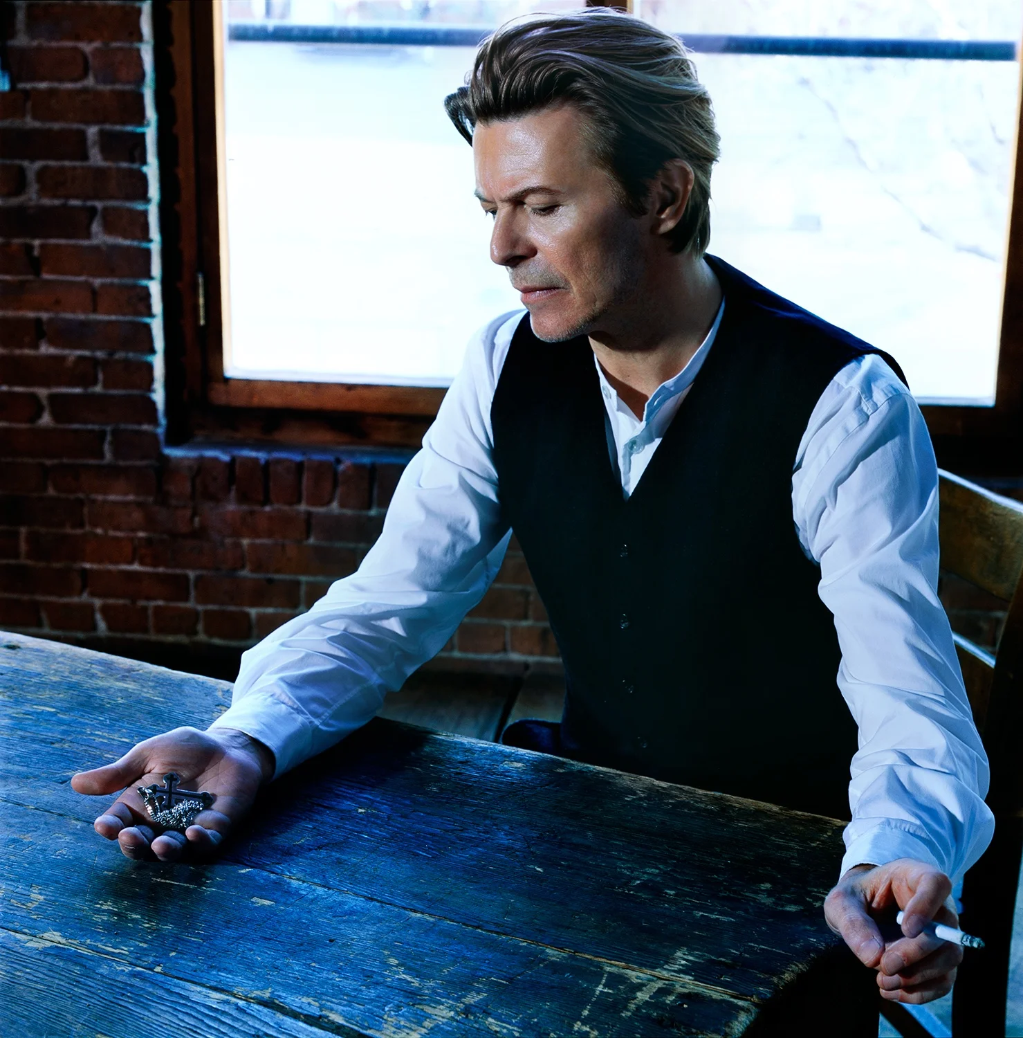 An exhibition of rare, intimate photos of David Bowie opens in Los