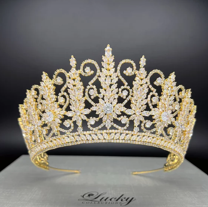 Luxury Zirconia Tiara- LKYBC6578 — Danielly's Boutique