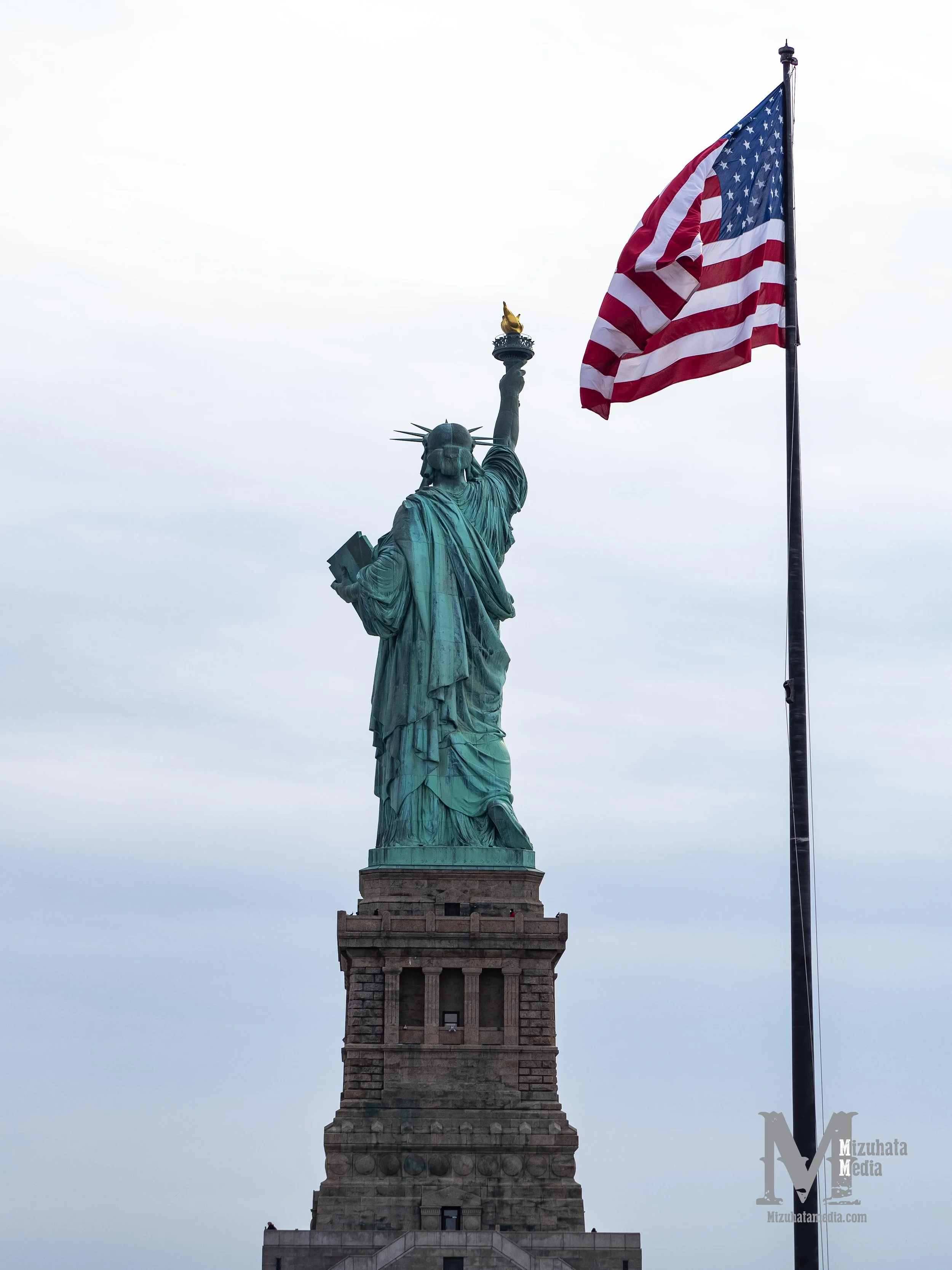 LIBERTY.　THE ACHIEVIST'S　EDIT Liberty & Freedom — Mizuhata Media