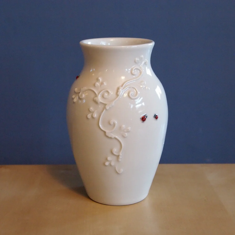 Medium Vase With Ladybugs Jampdx