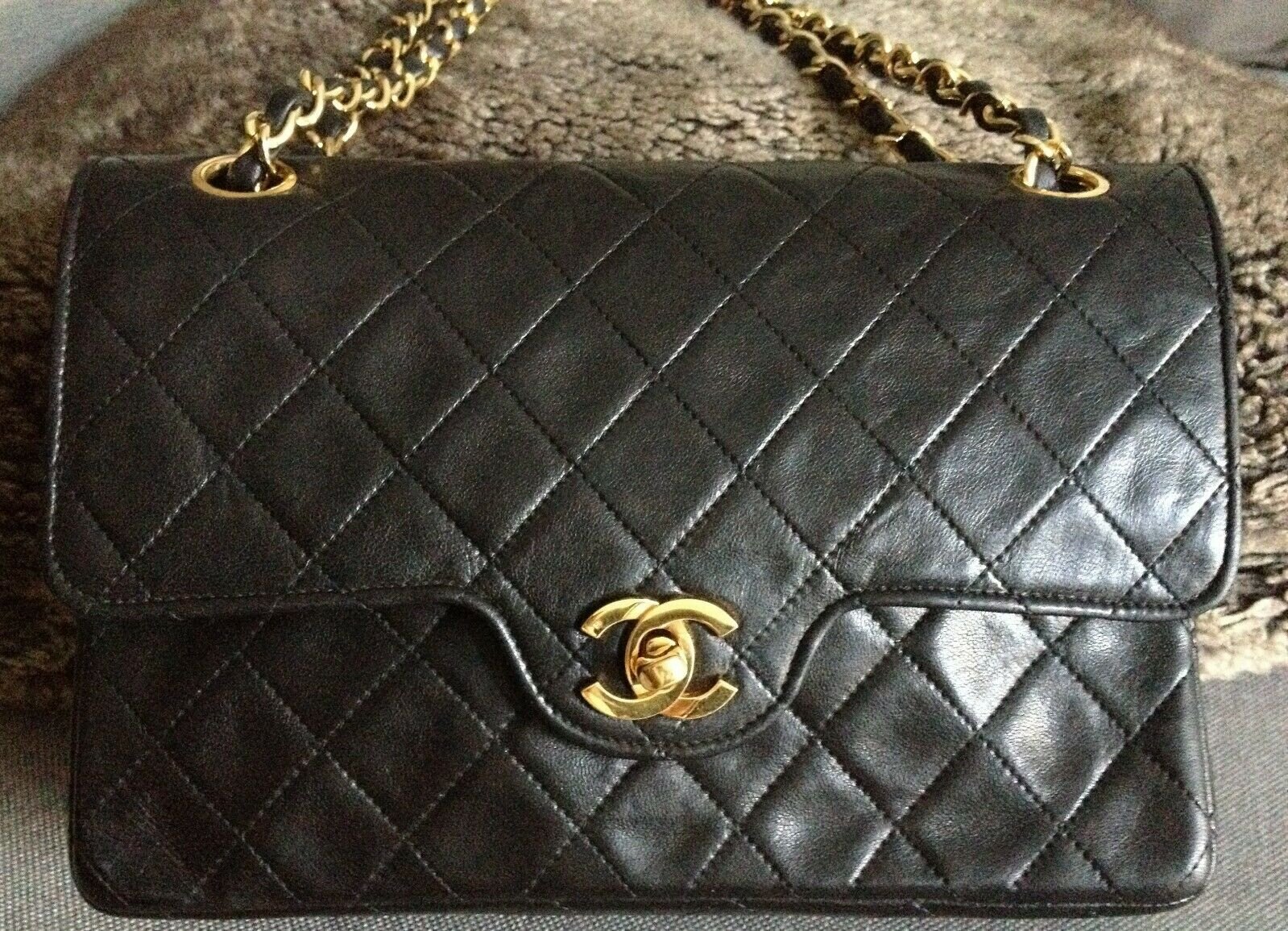 black quilted bag gold chain