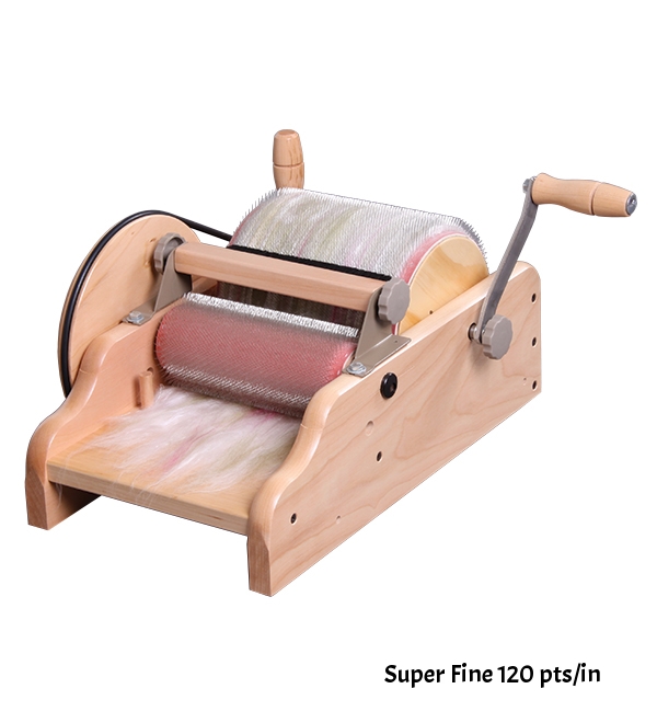 Carding wool with a drum carder