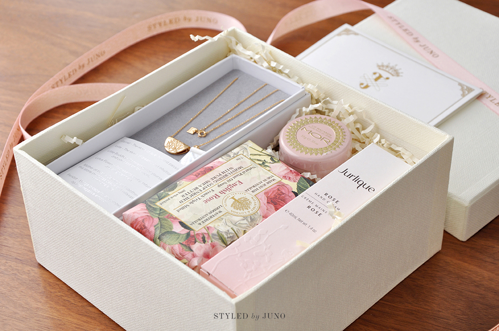 Gold Moonlight Delicate Gift box