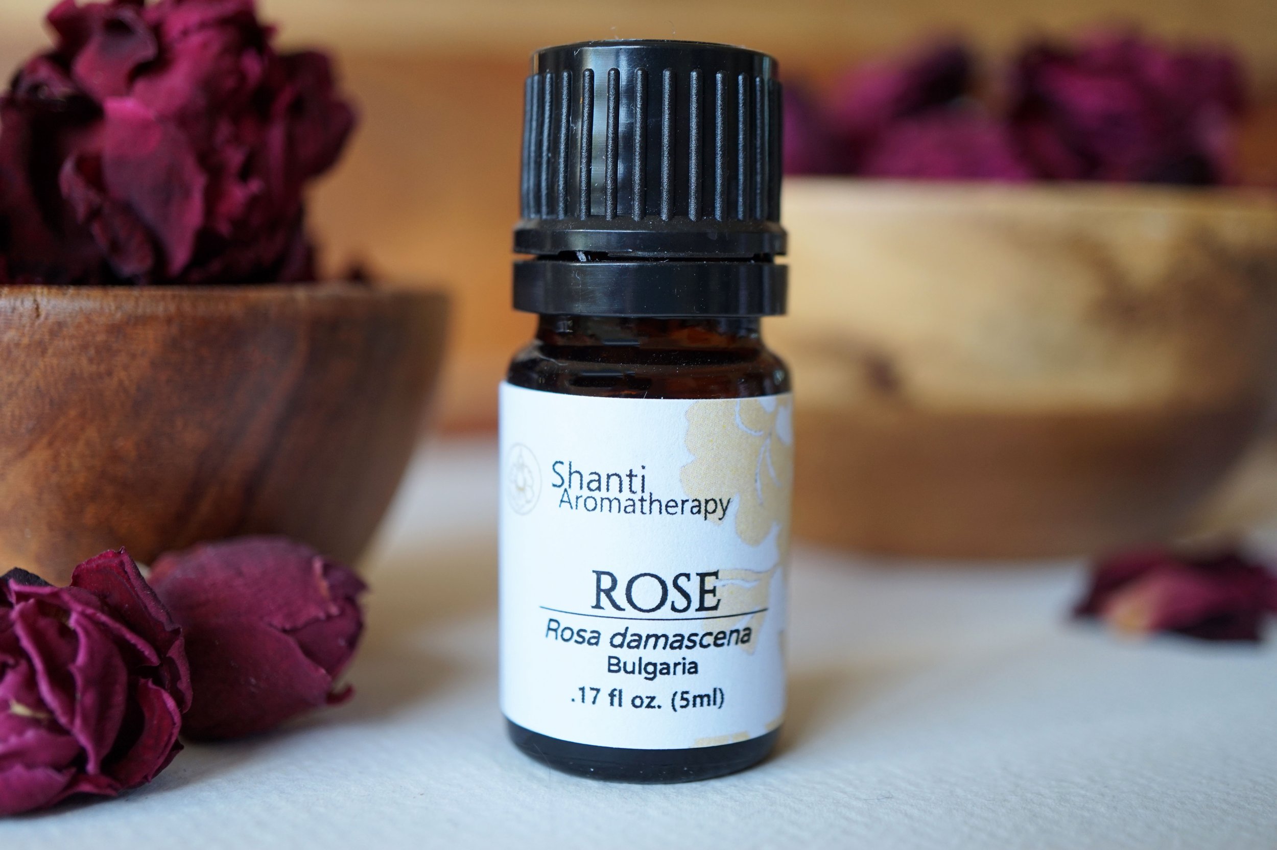 rosa damascena flower oil в косметике