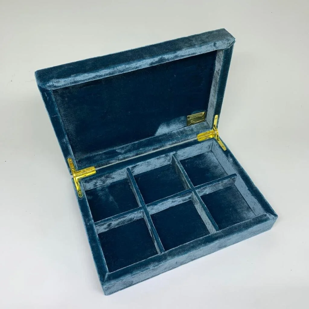 LE VELVETS サイン入り特別BOX 40899032-36a6-43b8-960c-