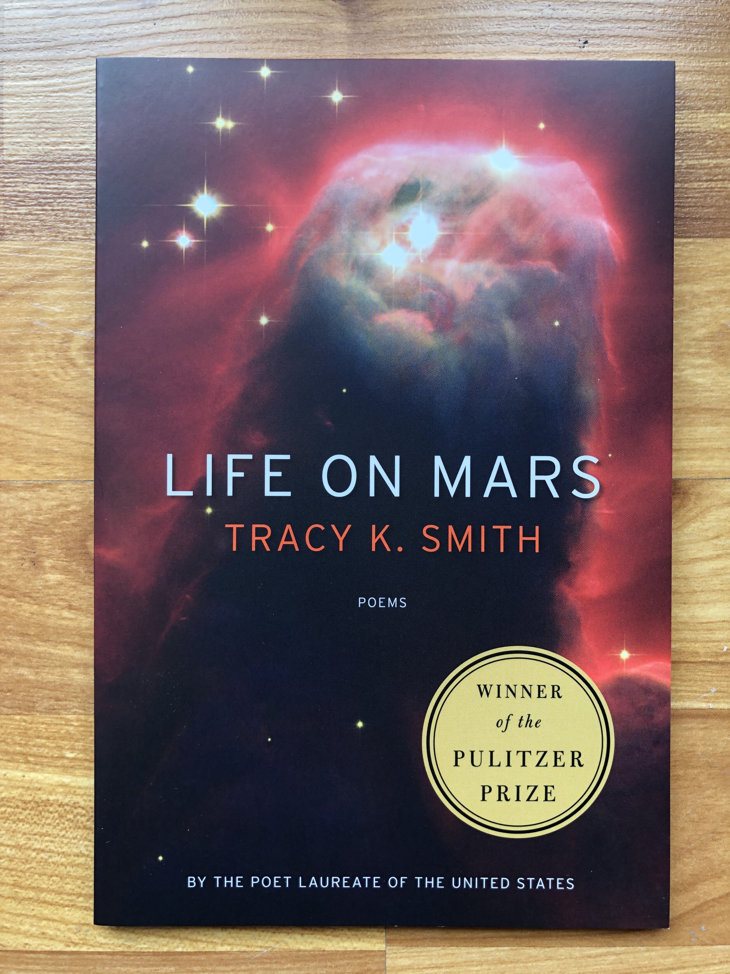 Dog　Yellow　Life　on　Mars　by　—　Tracy　K.　Smith　Bookshop