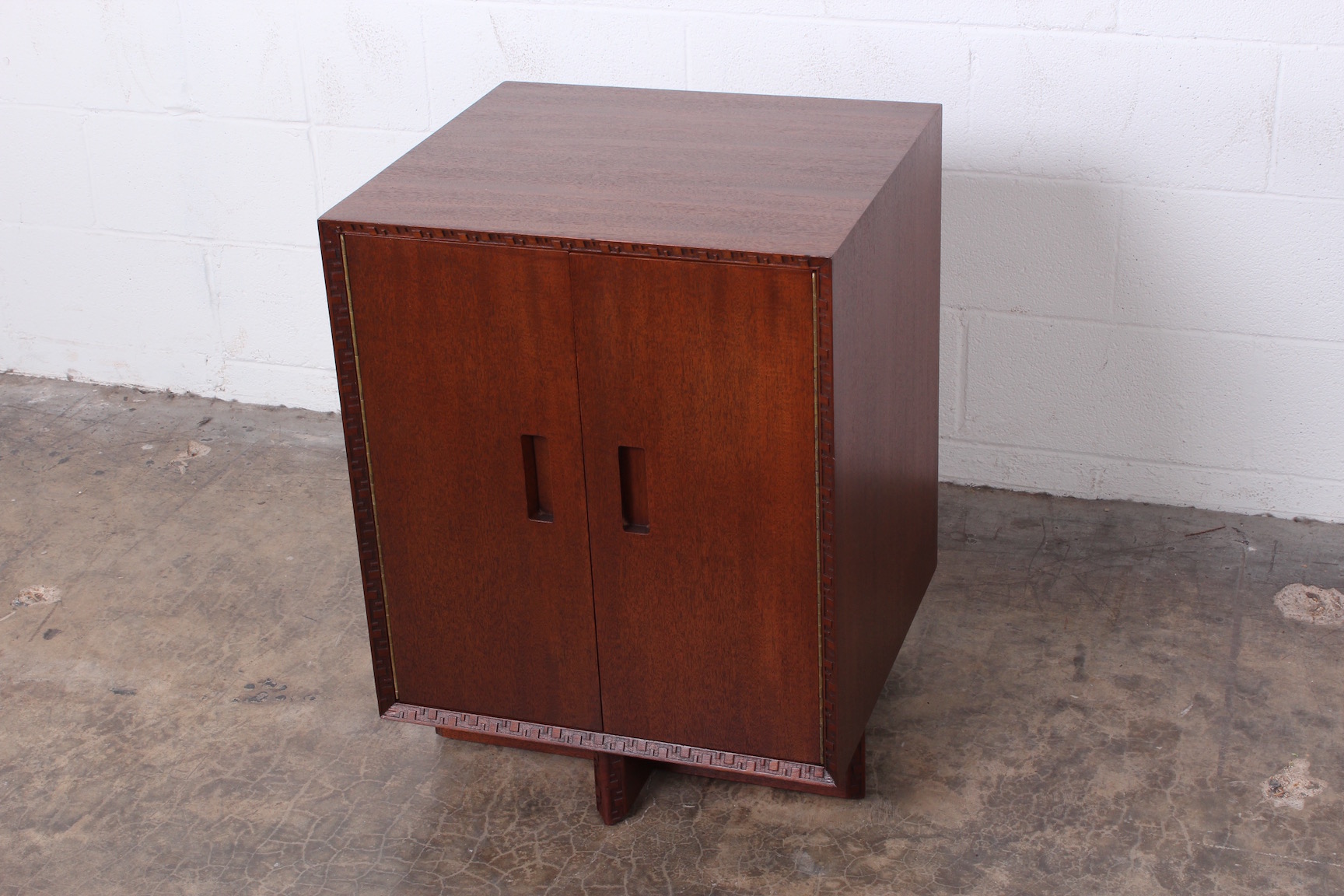 Frank Lloyd Wright Taliesin Cabinet For Henredon Sputnik Modern
