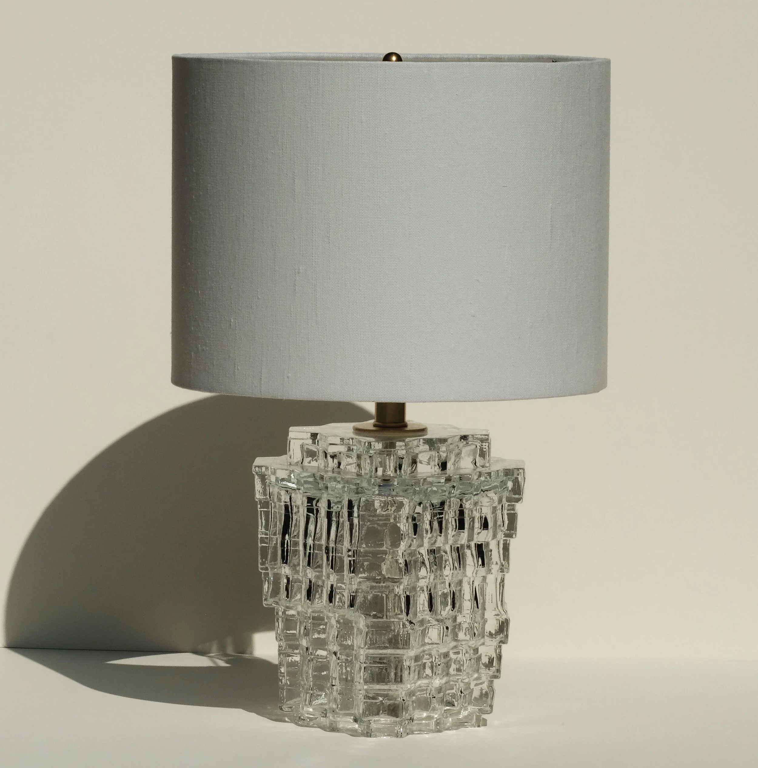 rock table lamp