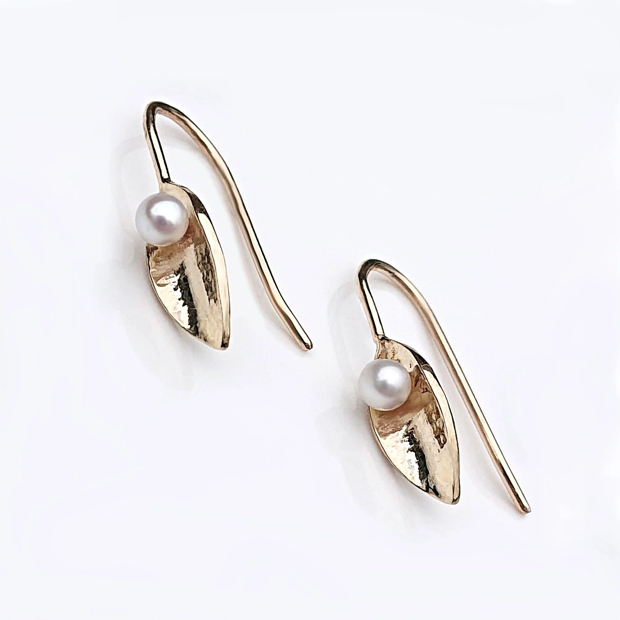 pearl design earring
