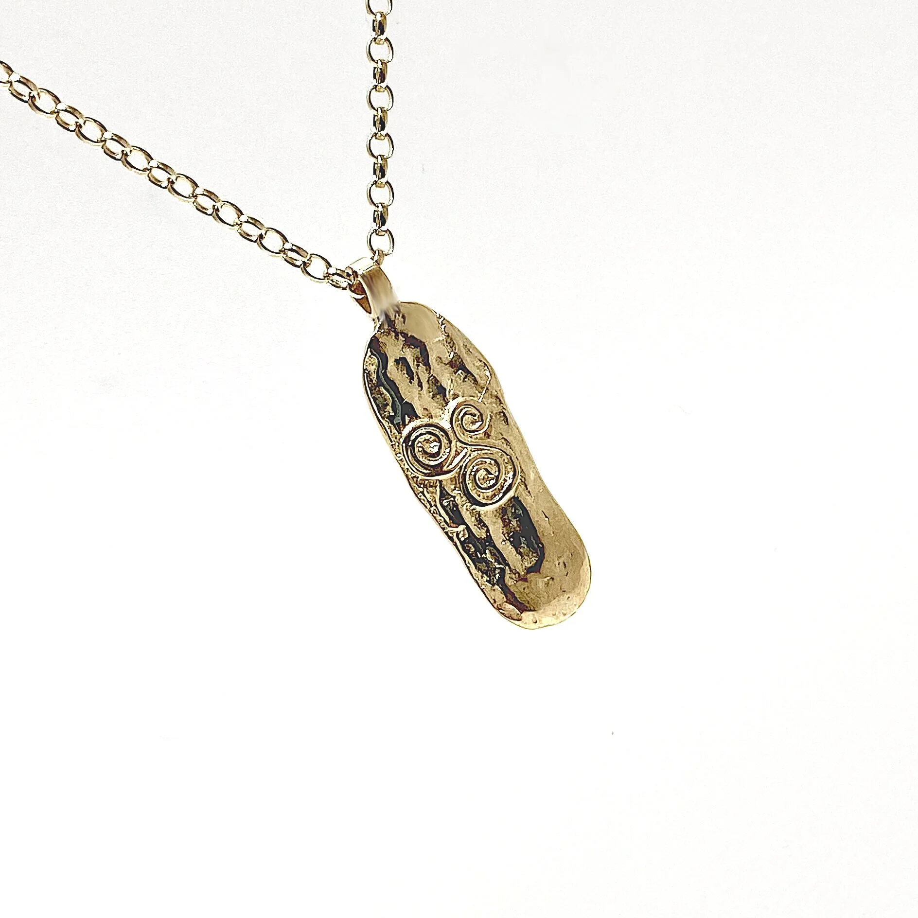 Newgrange 9 Carat Solid Gold Pendant 