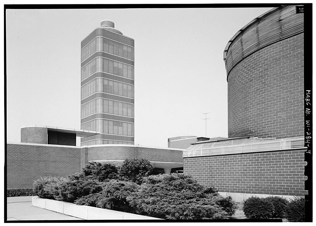 外部,复杂的东北视图-威斯康星州拉辛县拉辛市Howe Street 1525号约翰逊蜡公司大楼,照片来自调查哈斯WI-284