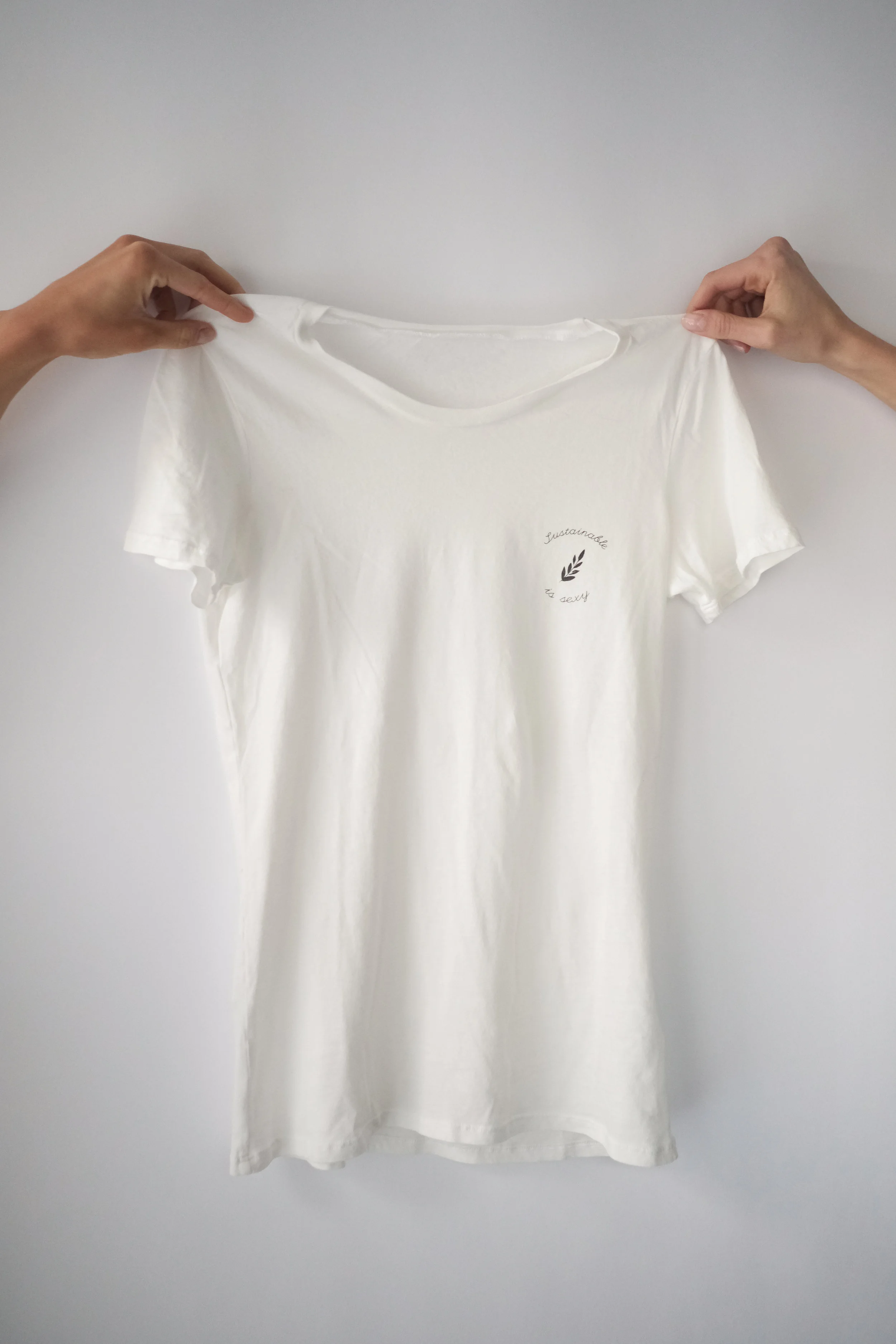 perfect white tee
