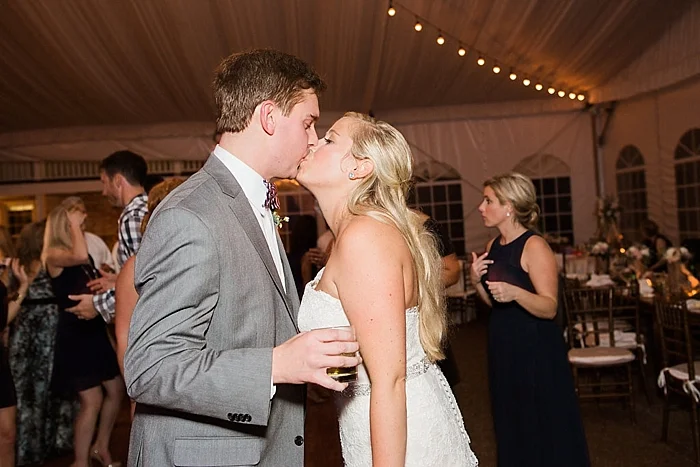 natural-and-charming-riverwood-mansion-wedding_0122