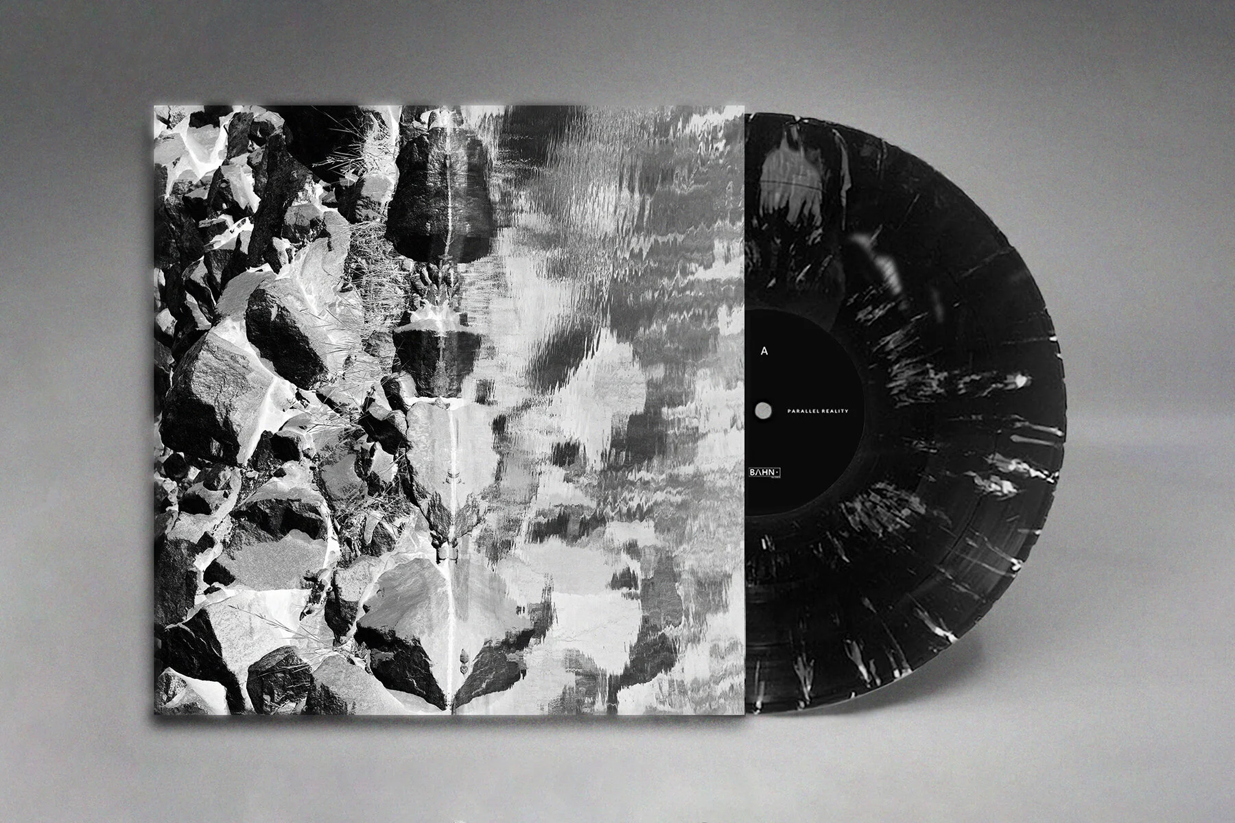 Techno en la realidad paralela: el primer vinilo de BAHN· Records [Doble Première!]