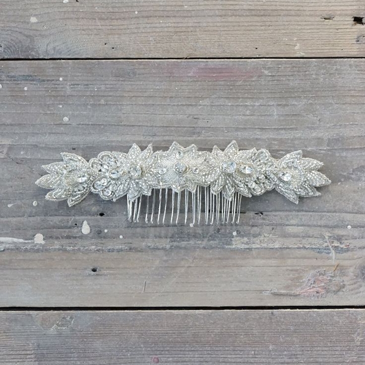 Amelia + Comb-1.jpg