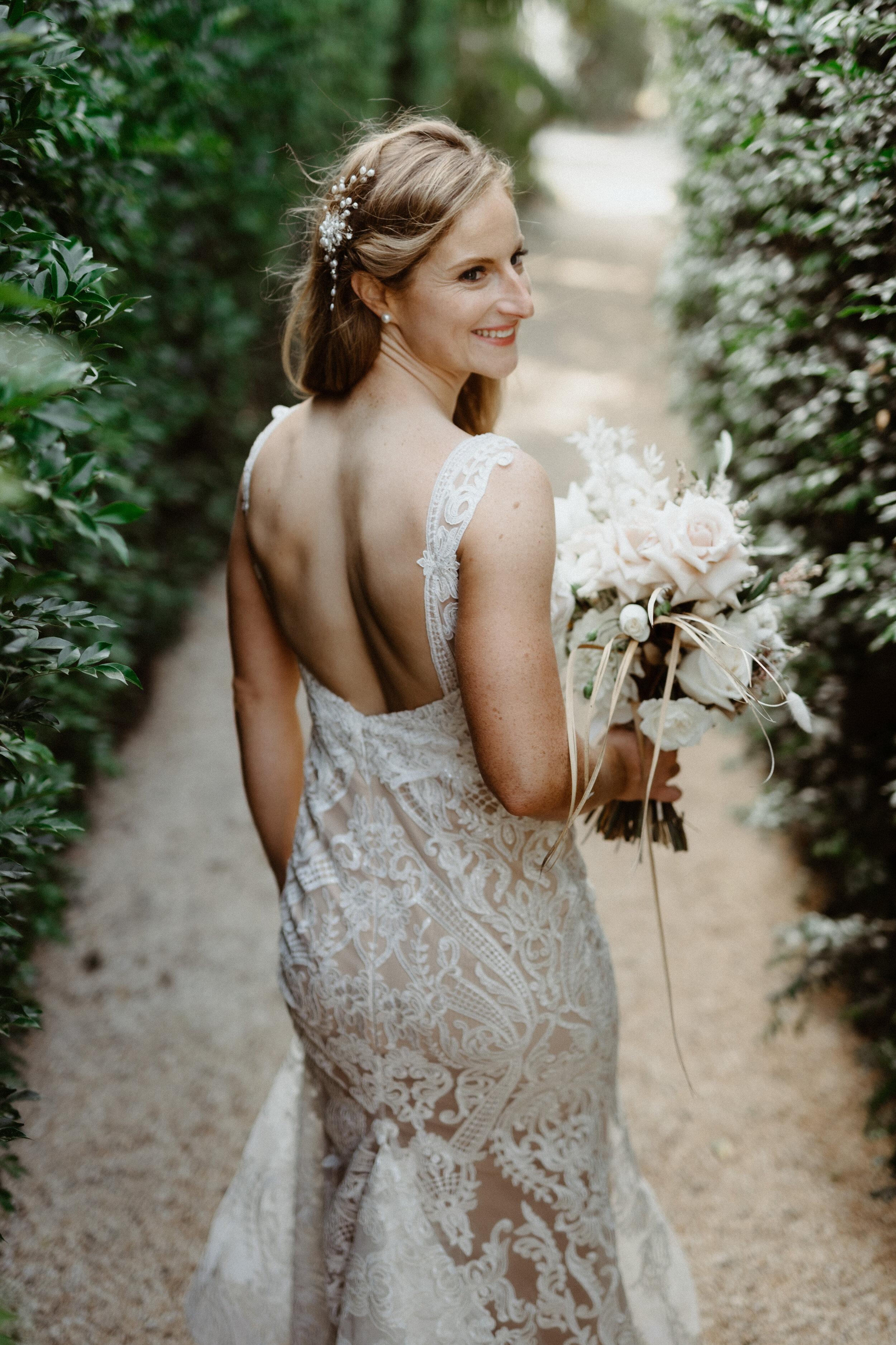 em&lou0399a.jpg