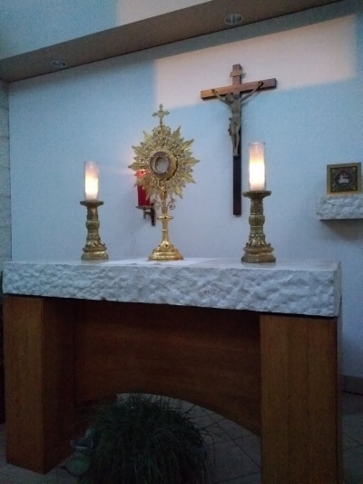 adoration.jpg