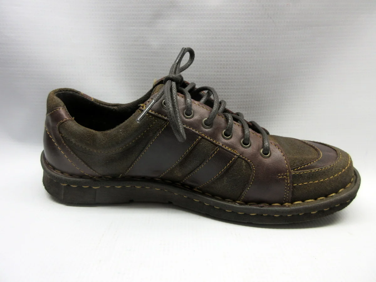 born walking shoes