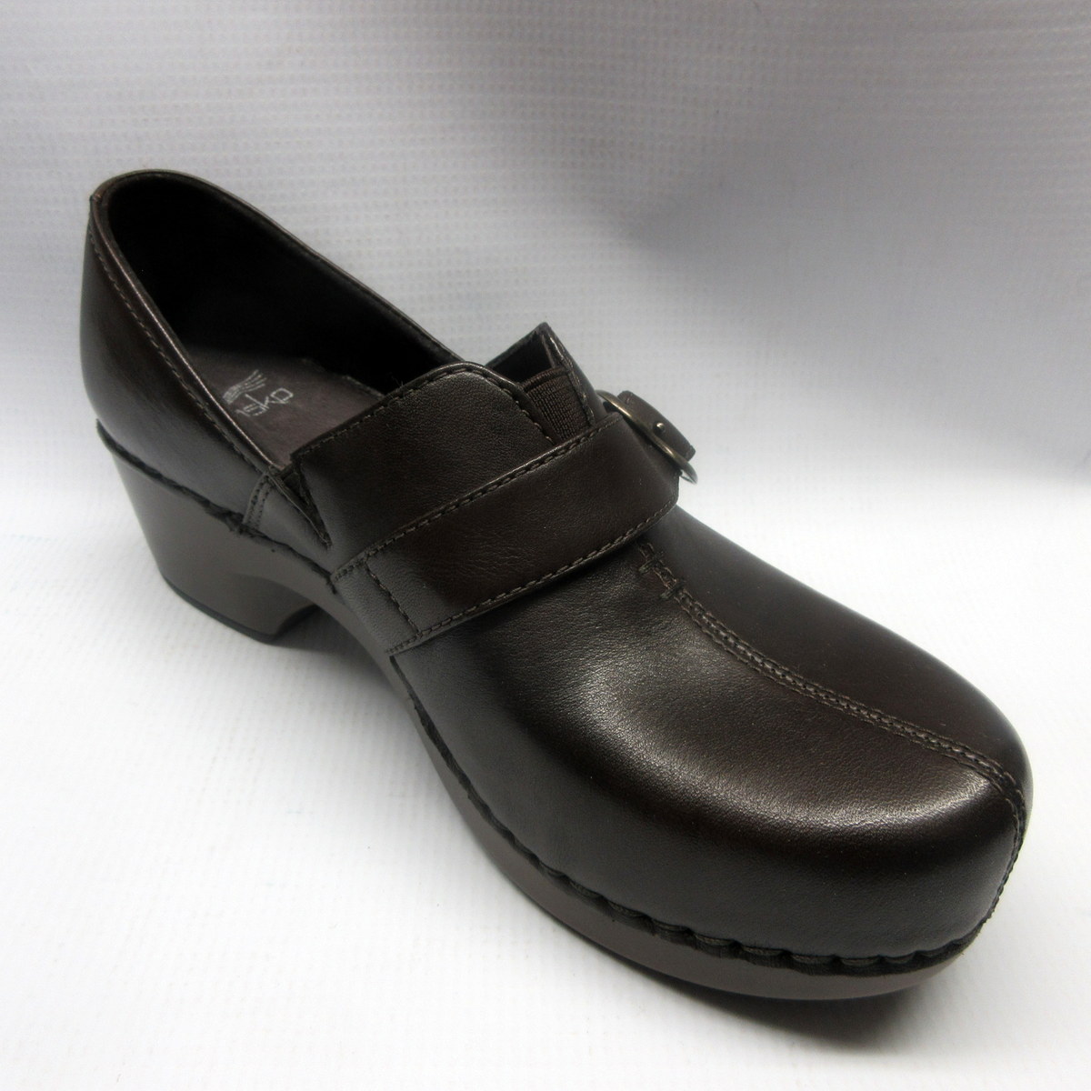 crocs walu accent