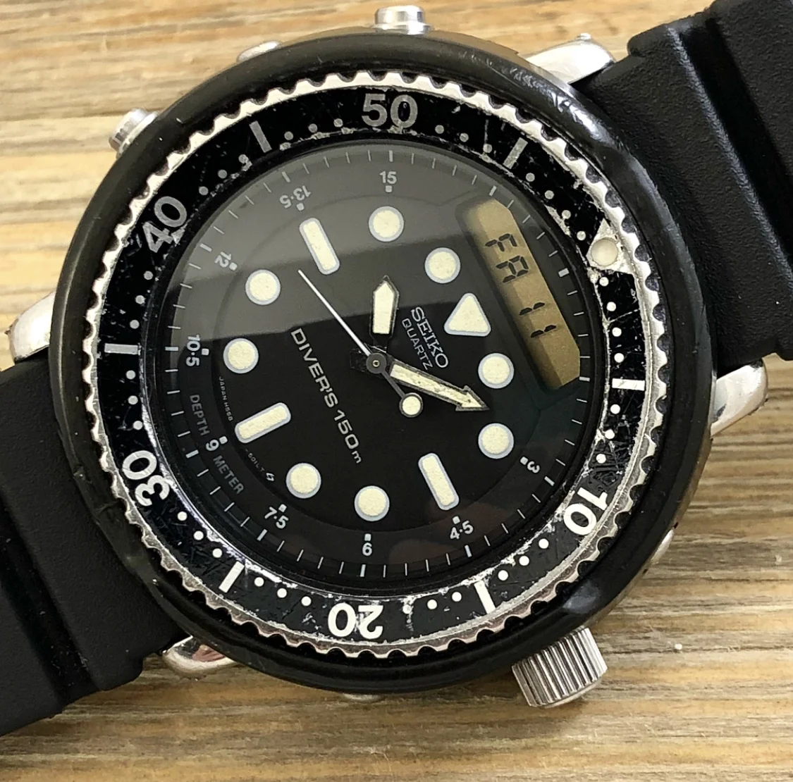 seiko digital divers watch