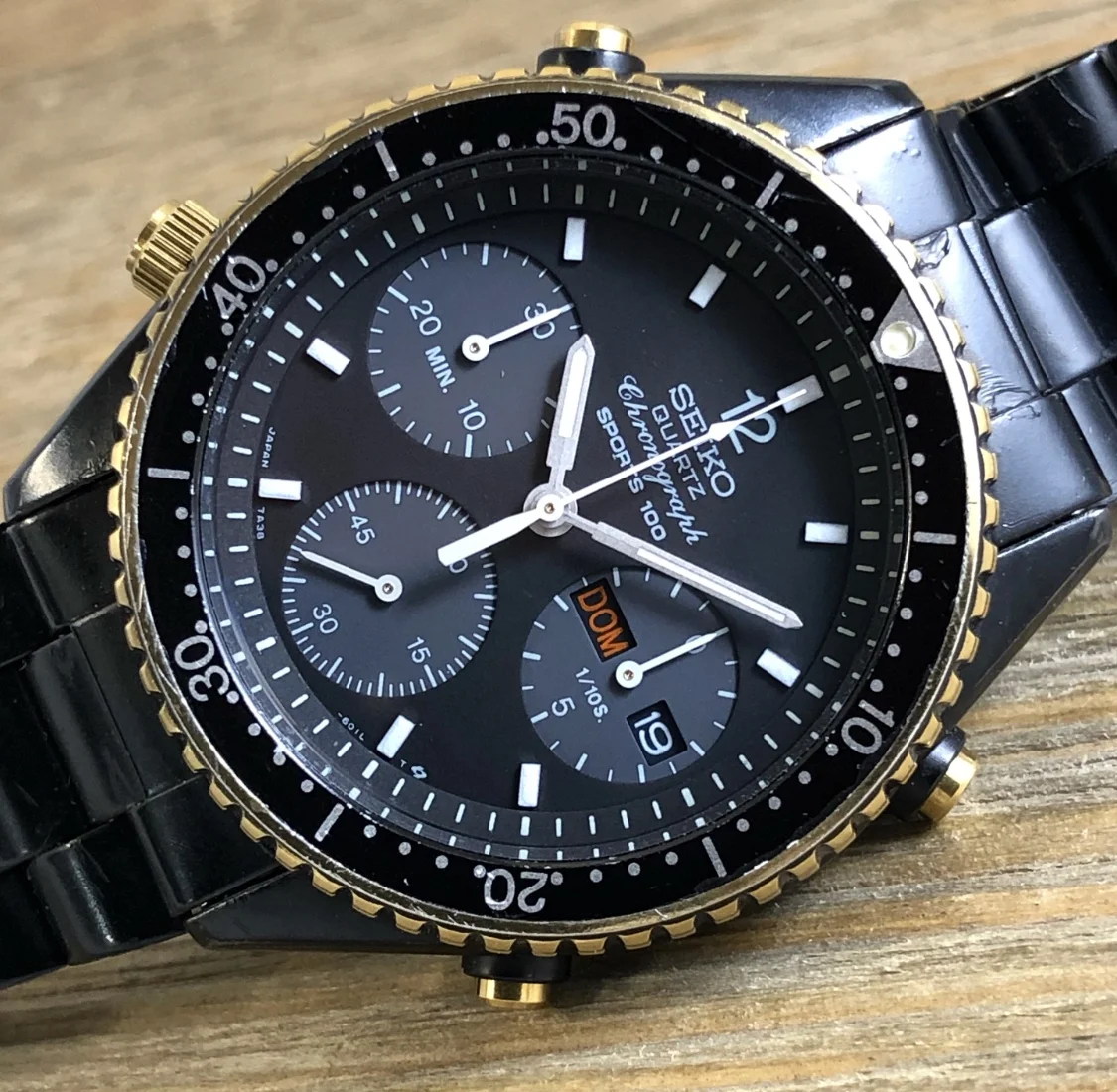 seiko quartz chronograph sports 100