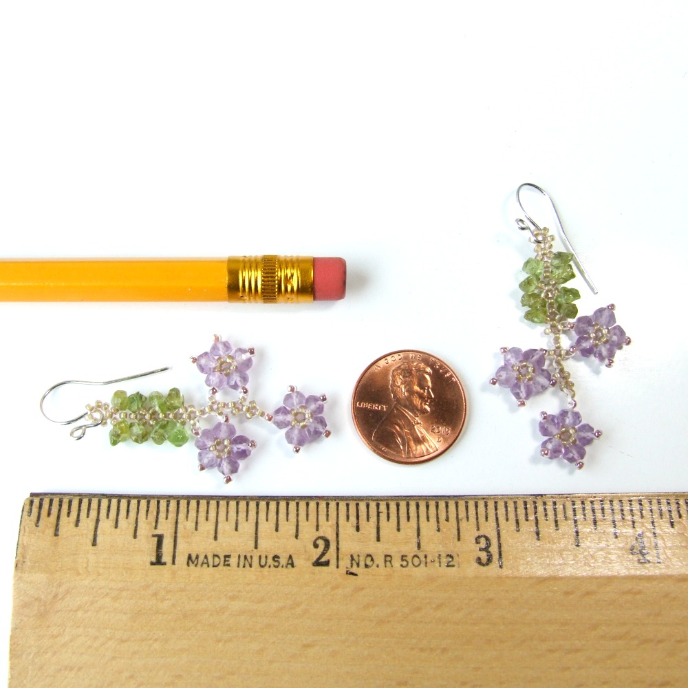 e22f-amethyst-peridot-flower-earrings.jpg